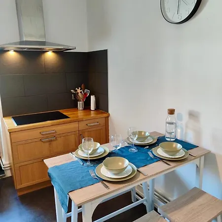 Apartamento Family-friendly Duplex - Near Center - Free Parking - Wifi *