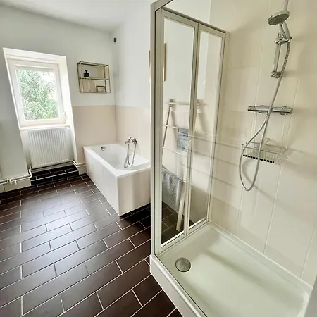 アパート Family-friendly Duplex - Near Center - Free Parking - Wifi *