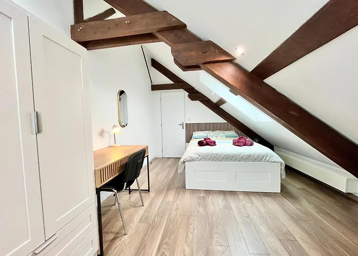Lejlighed Le 1900 - Spacious & Charming Duplex - 3 Br